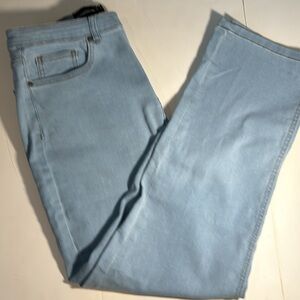 NWT Prettylittlething jeans light blue wash high waisted